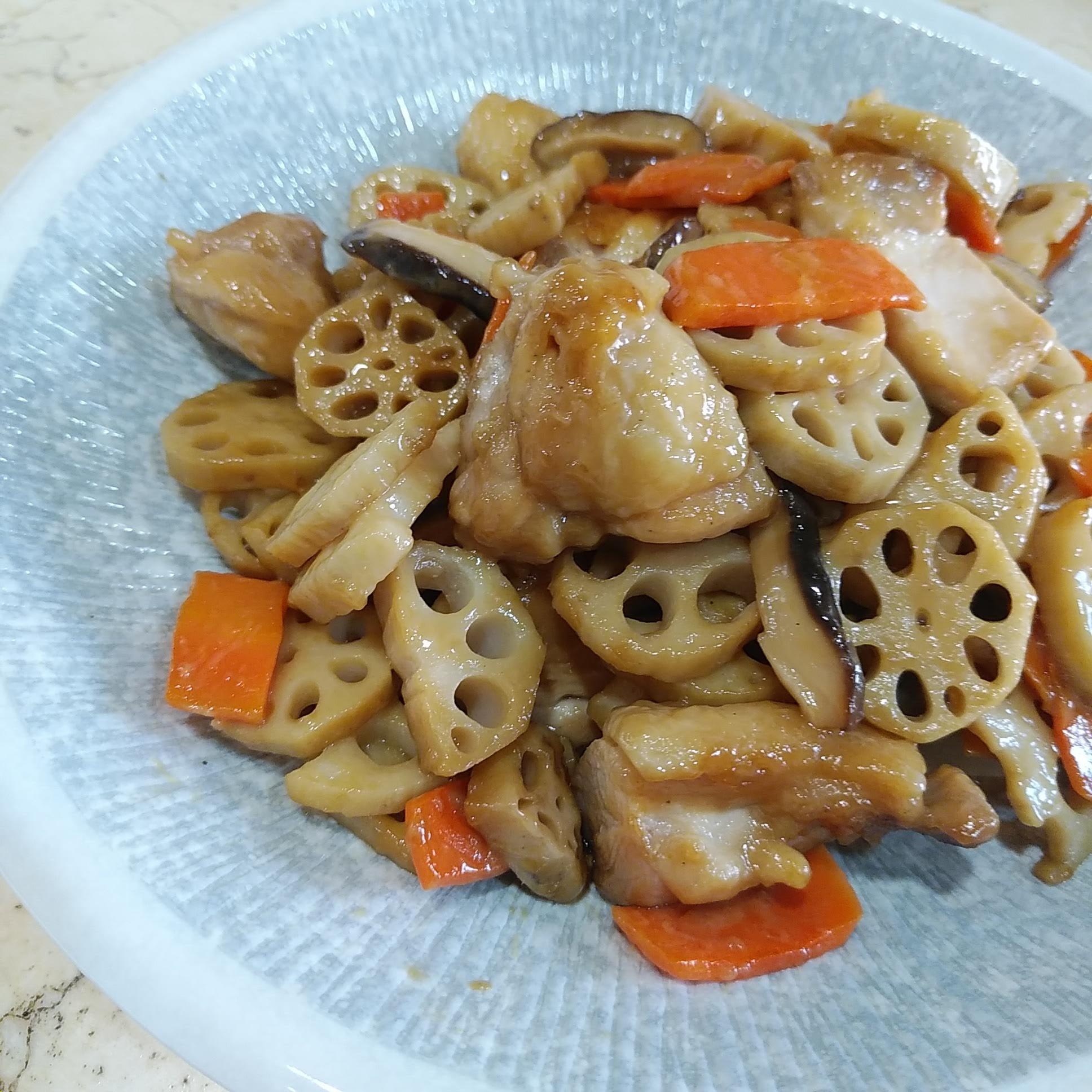 ☆鶏肉とレンコンの甘辛炒め☆