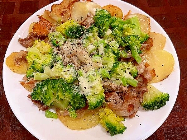 豚肉とじゃがいものチーズ焼き
