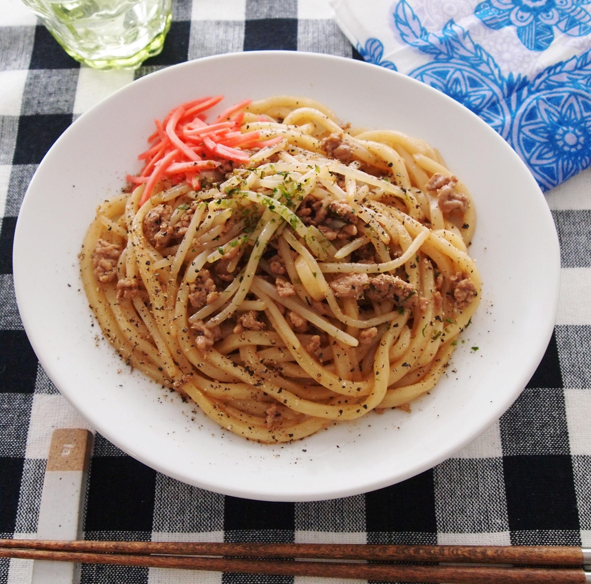 もやしたっぷりのスパイシー焼きうどん