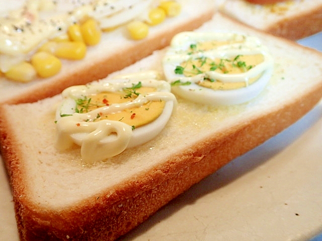 マヨ/MSで　ゆで卵とクレススプラウトのトースト