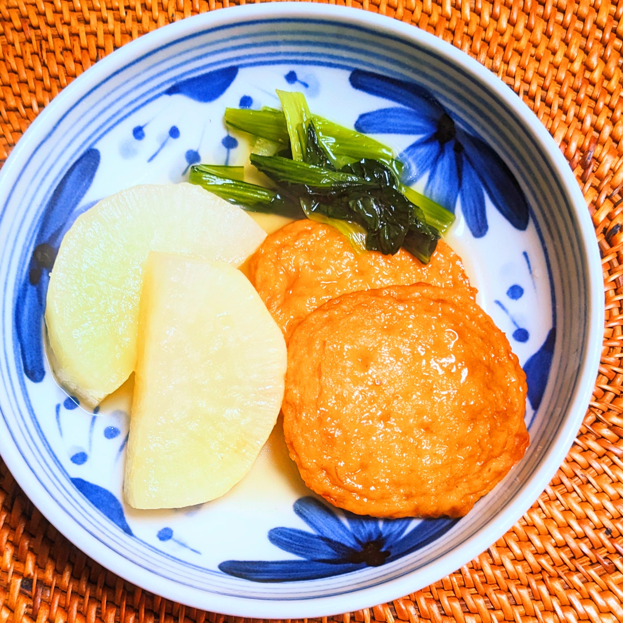 大根とさつま揚げの白だし煮