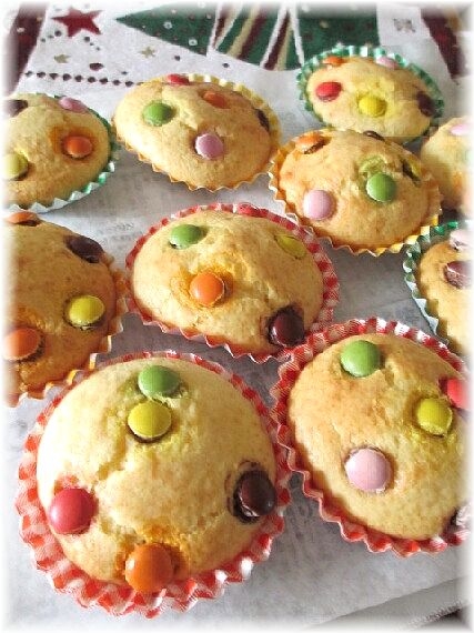 ママと一緒に クリスマス カップケーキ レシピ 作り方 By はなまる子 楽天レシピ ママと一緒に クリスマス カップケーキ レシピ 作り方 By はなまる子 楽天レシピ