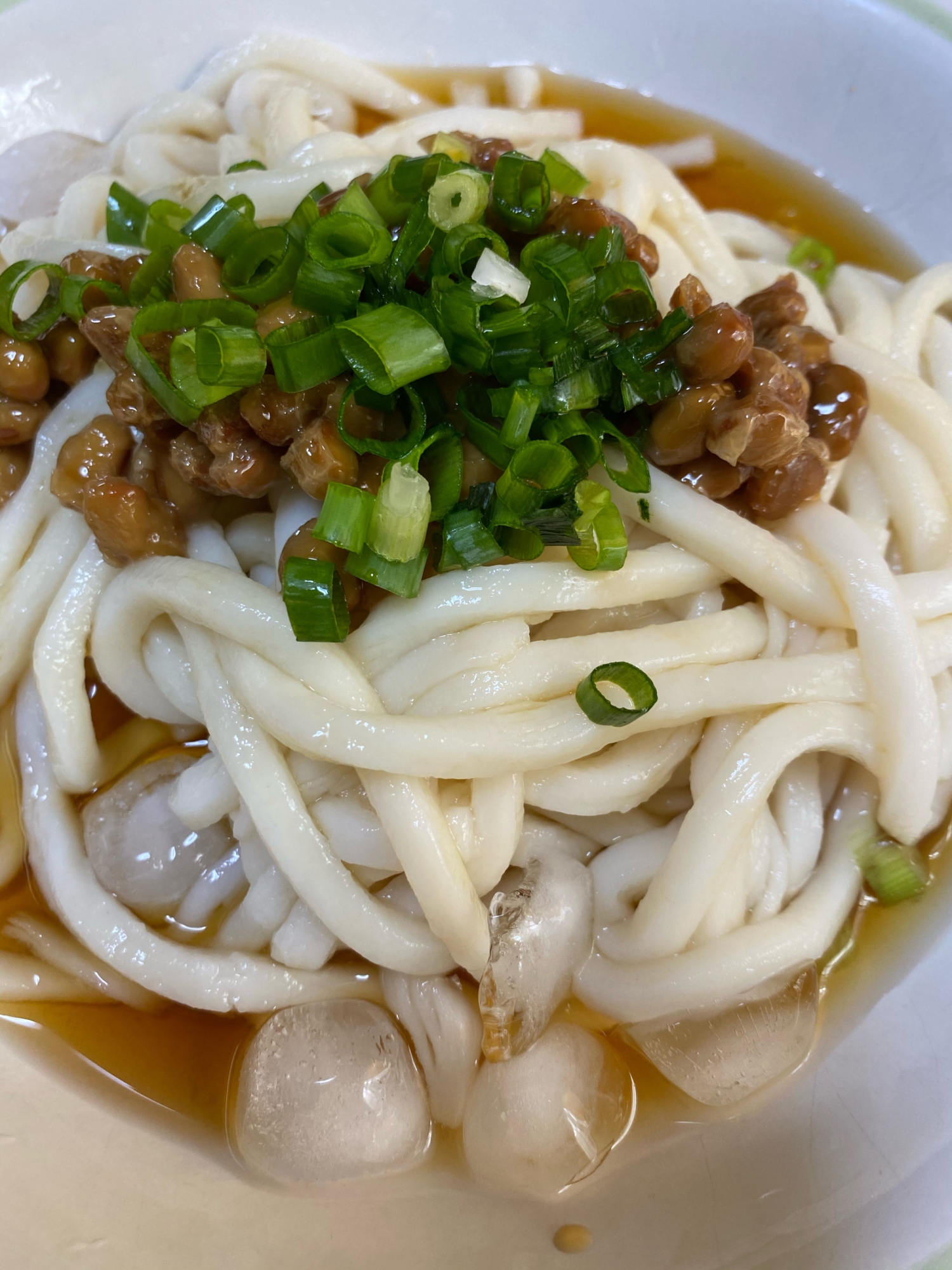 手作りだしで、冷やし納豆うどん