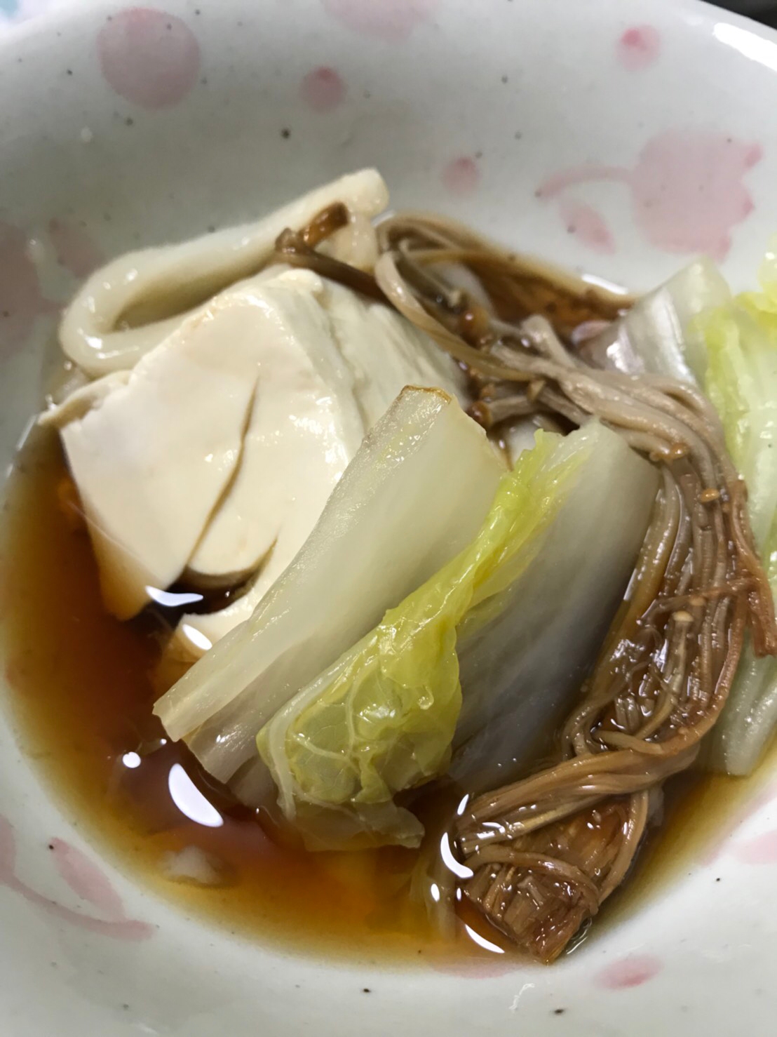 茶太郎と白菜の湯豆腐╰(*´︶`*)╯☆