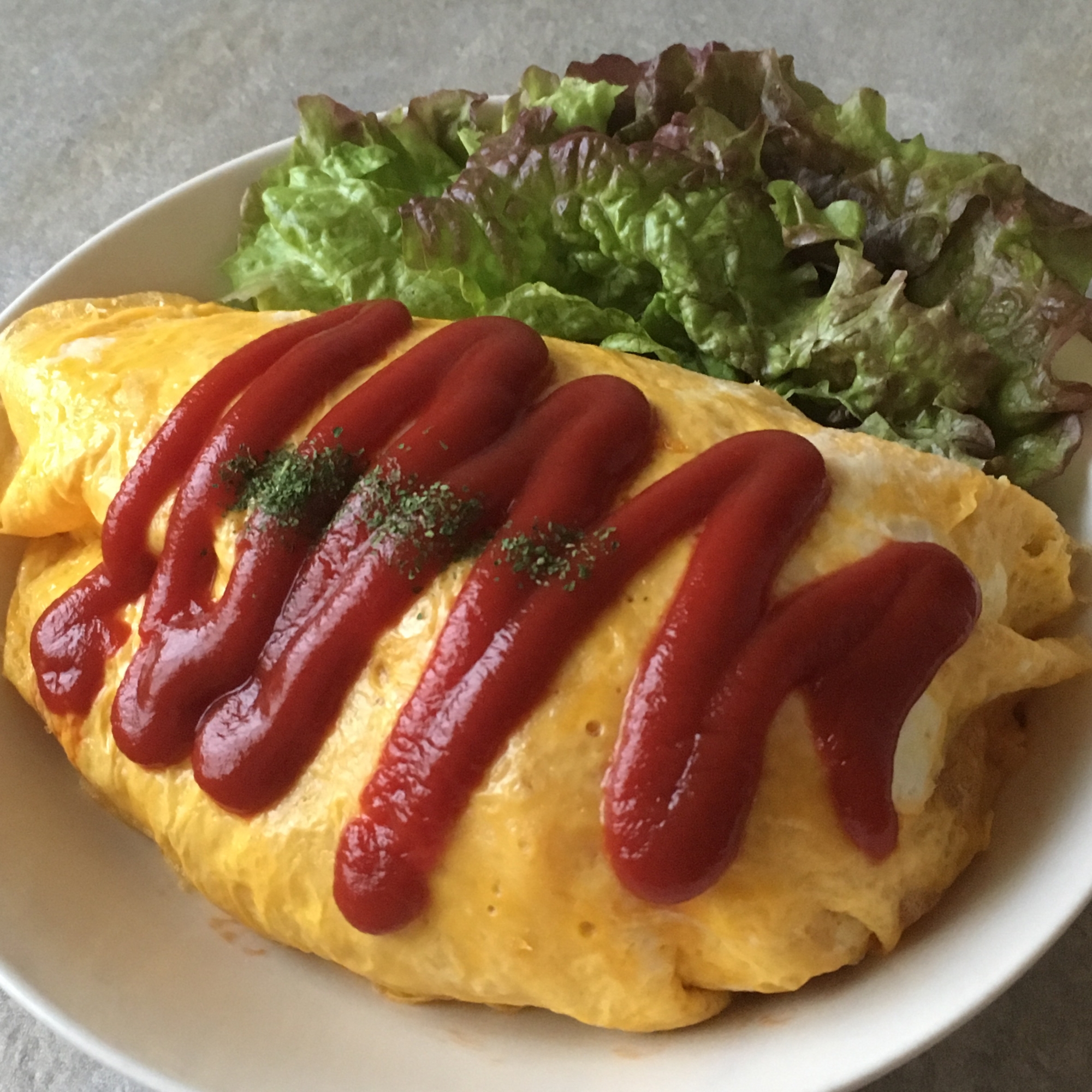 豚こま肉と玉ねぎのケチャップライスdeオムライス♪