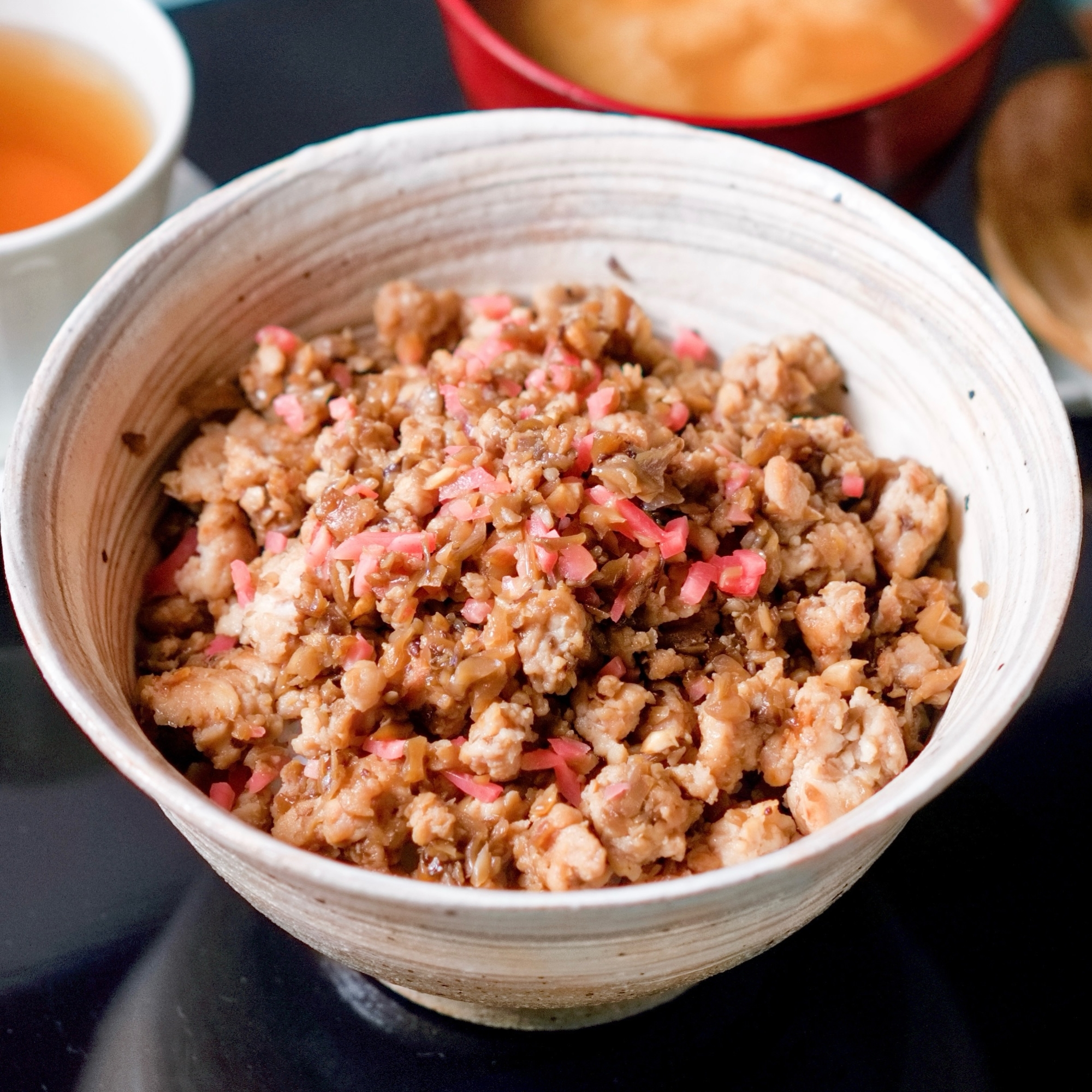 まいたけと鶏肉のそぼろ丼【和食・主食】
