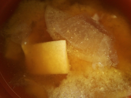 大根と高野豆腐の味噌汁