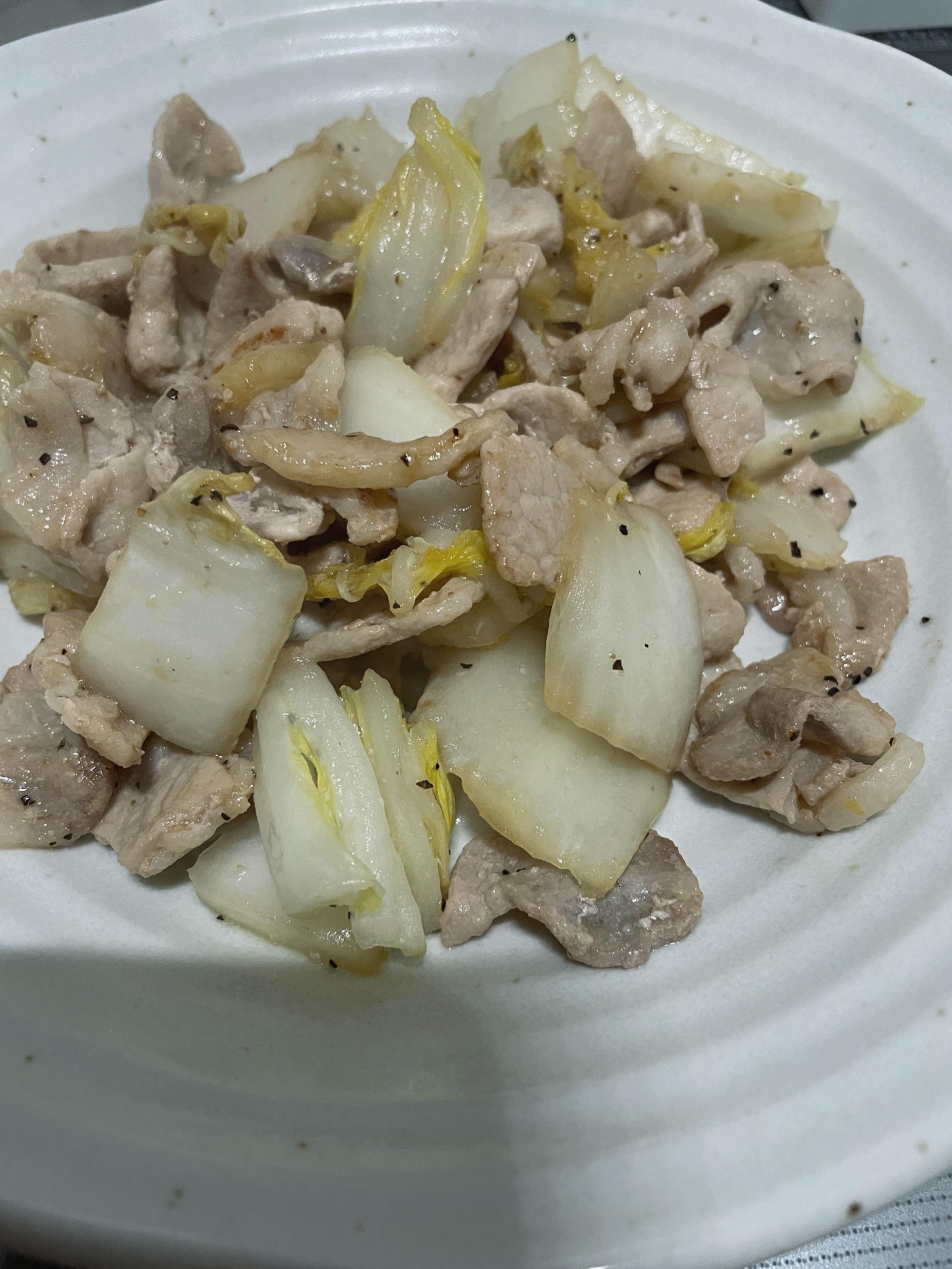 冬は白菜が美味い！豚肉と白菜の塩麹炒め！