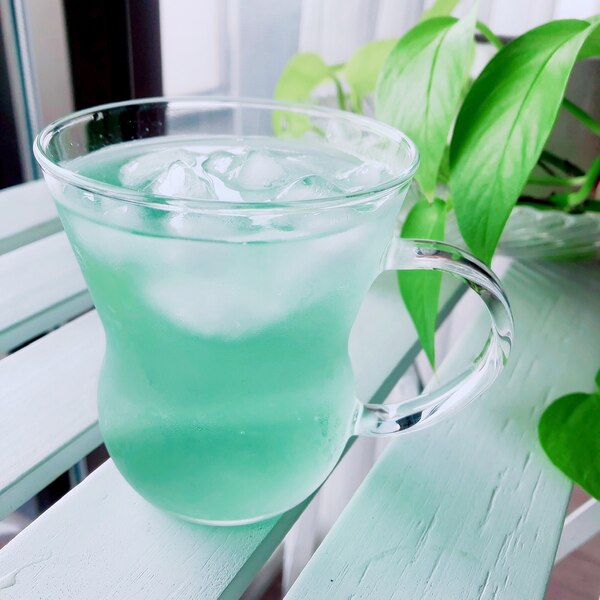 気分が上がる エメラルド グリーンティー レシピ 作り方 By いお林檎 楽天レシピ 気分が上がる エメラルド グリーンティー レシピ 作り方 By いお林檎 楽天レシピ