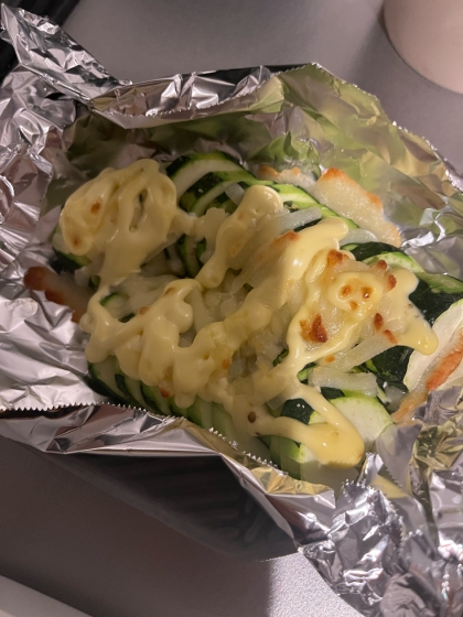 絶品！ズッキーニのツナマヨチーズ焼き