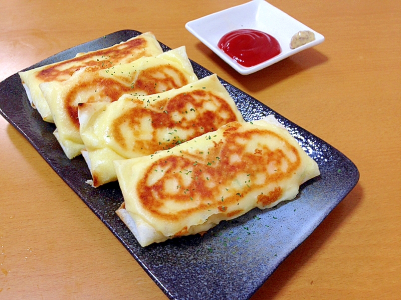 ポテトサラダで、焼きチーズ春巻き(^○^)