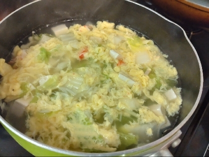 白菜とカニカマの卵スープ