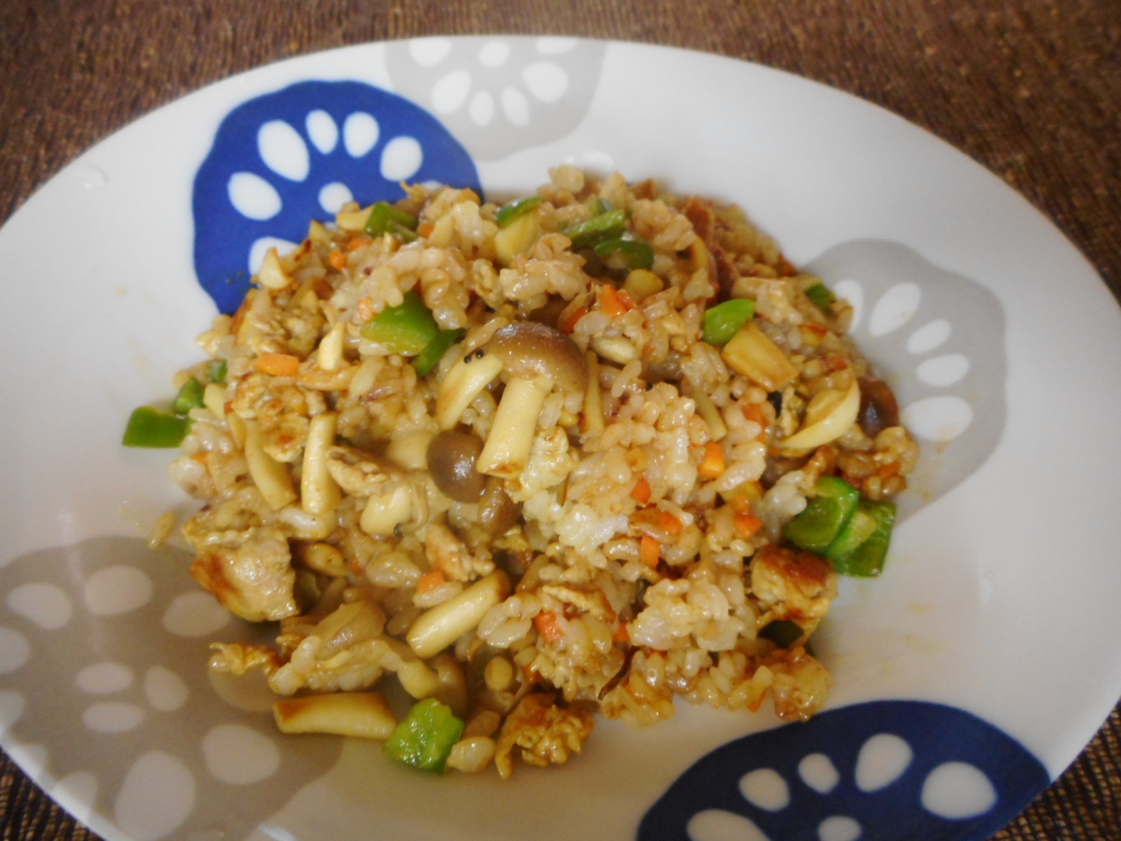 豚肉とキノコのカレーチャーハン