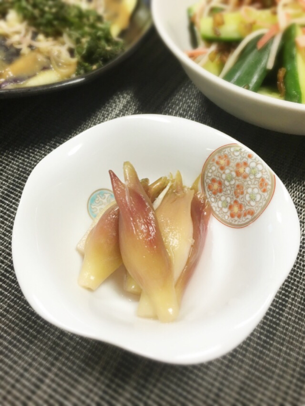 大量消費に！みょうがの甘酢漬け