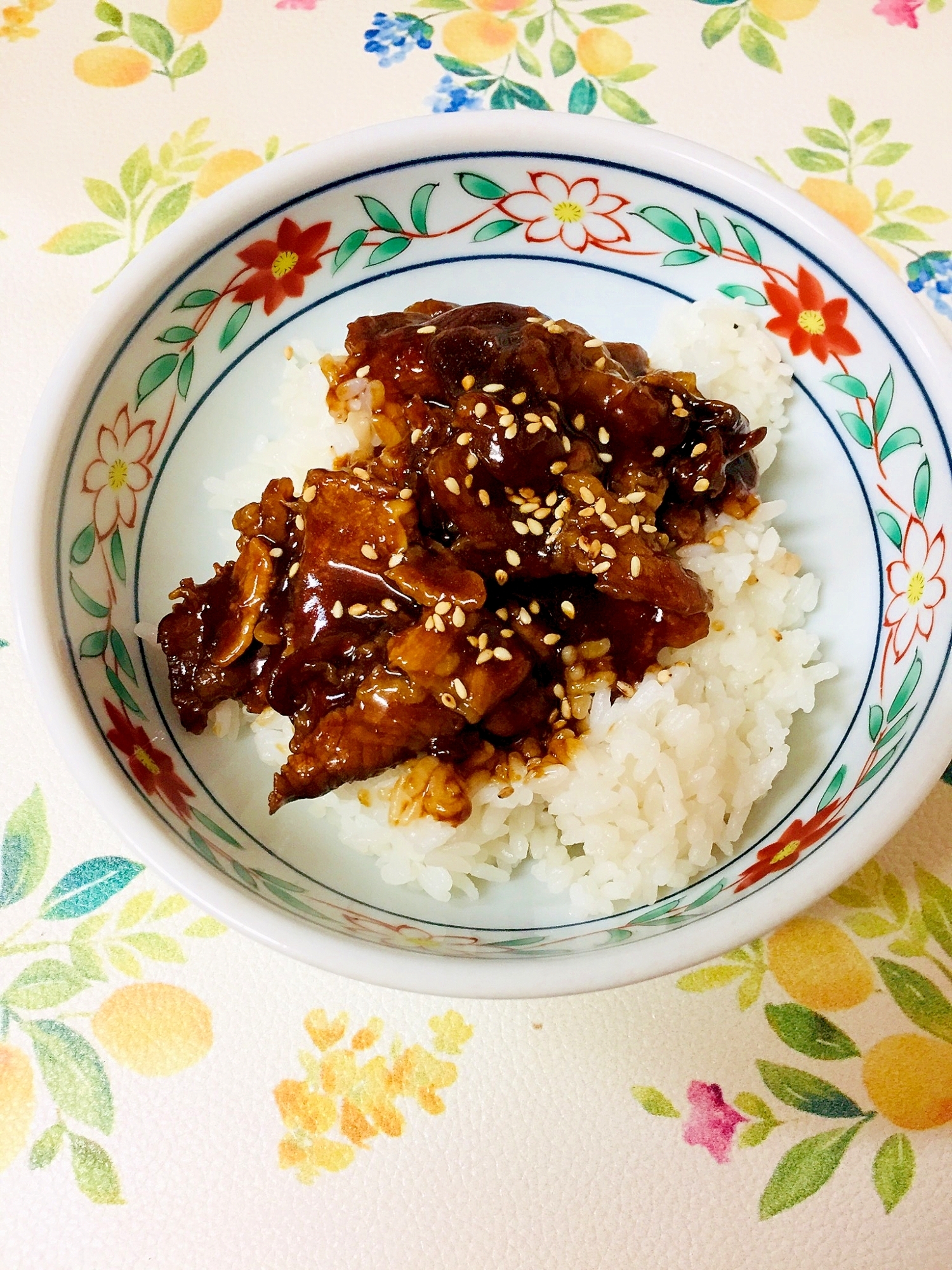 焼き肉のたれで簡単！濃厚牛カルビの焼肉丼