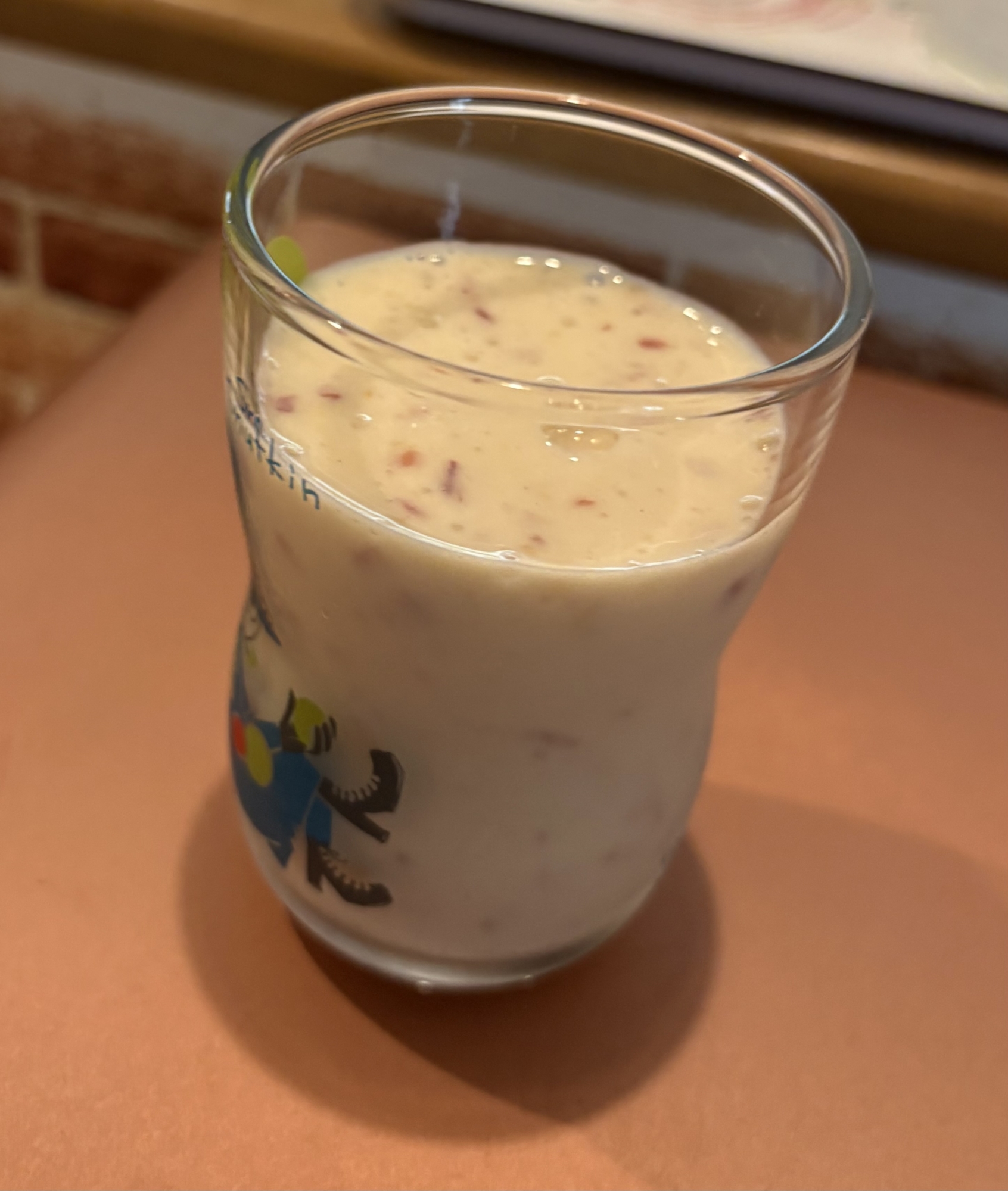 バナナとさくらんぼのスムージー