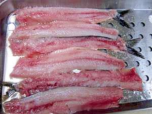 いわしの蒲焼 1 いわしの手開きの仕方 大公開 レシピ 作り方 By Startrek 楽天レシピ いわしの蒲焼 1 いわしの手開きの仕方 大公開 レシピ 作り方 By Startrek 楽天レシピ