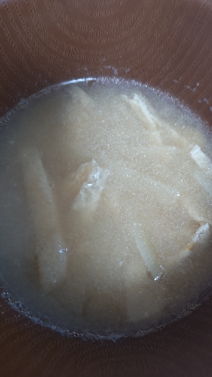 朝食の定番！大根と油揚げのお味噌汁