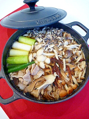 塩麹でコク旨 ヘルシー きのこどっさり 木こり鍋 レシピ 作り方 By まめもにお 楽天レシピ 塩麹でコク旨 ヘルシー きのこどっさり 木こり鍋 レシピ 作り方 By まめもにお 楽天レシピ