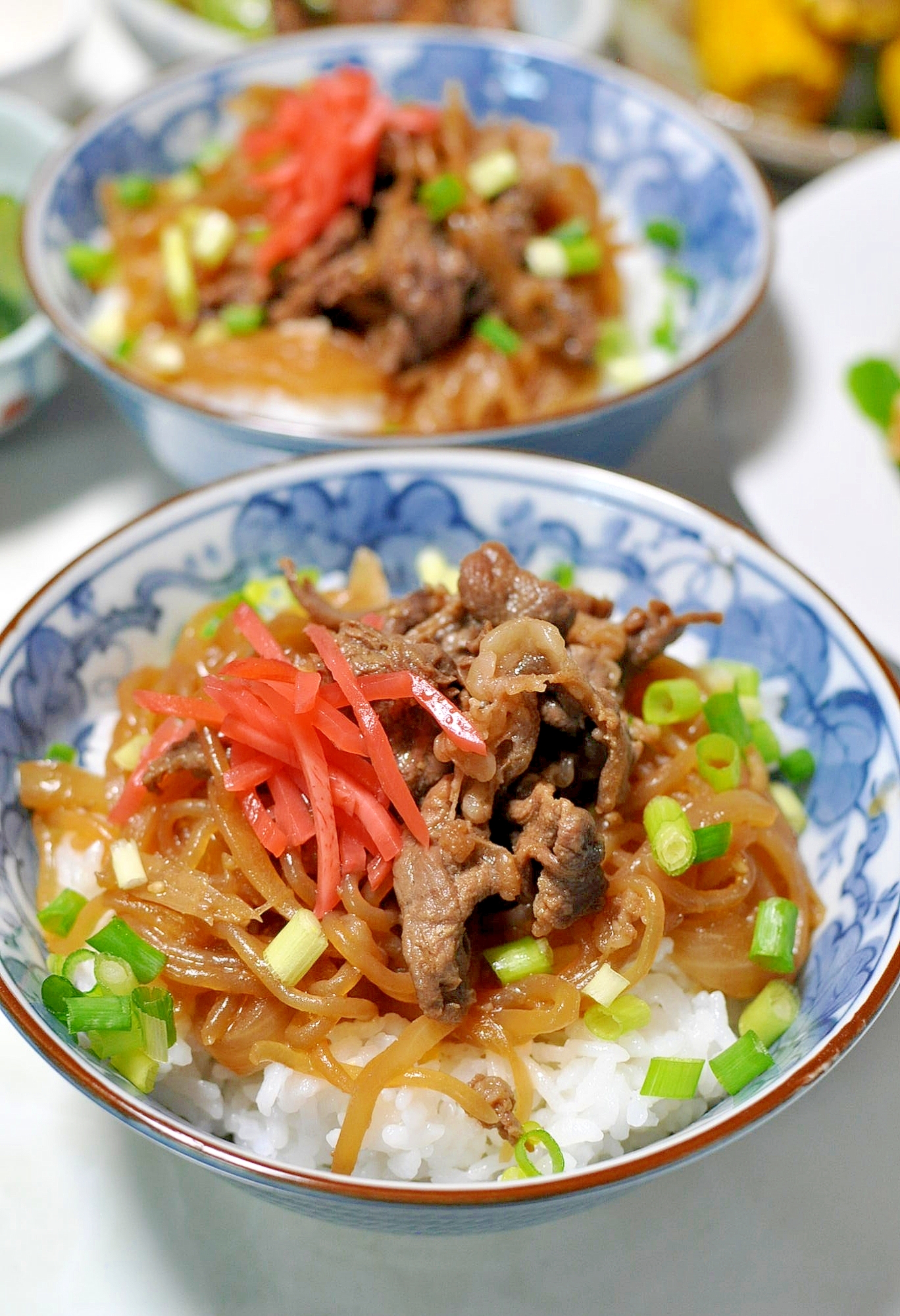 甘辛味噌ダレでご飯がすすむ！味噌すき丼