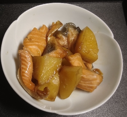こんにちは〜鮭はいつも焼いていたので、煮たのは初めてです。とても美味しくいただきました(*^^*)レシピありがとうございます。