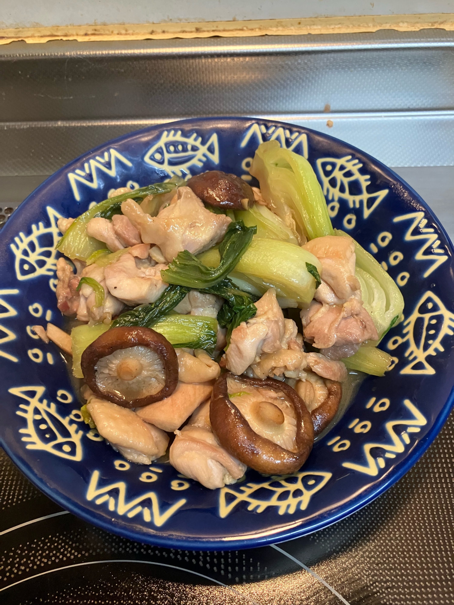 鶏肉とチンゲン菜と椎茸の中華炒め^_^