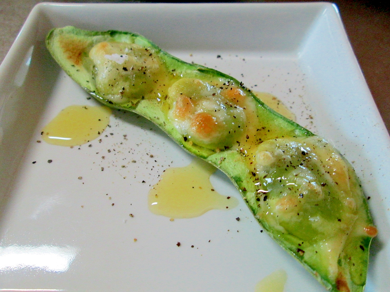 お洒落な前菜 そら豆の器も使ったチーズ焼き レシピ 作り方 By カゲジジ 楽天レシピ