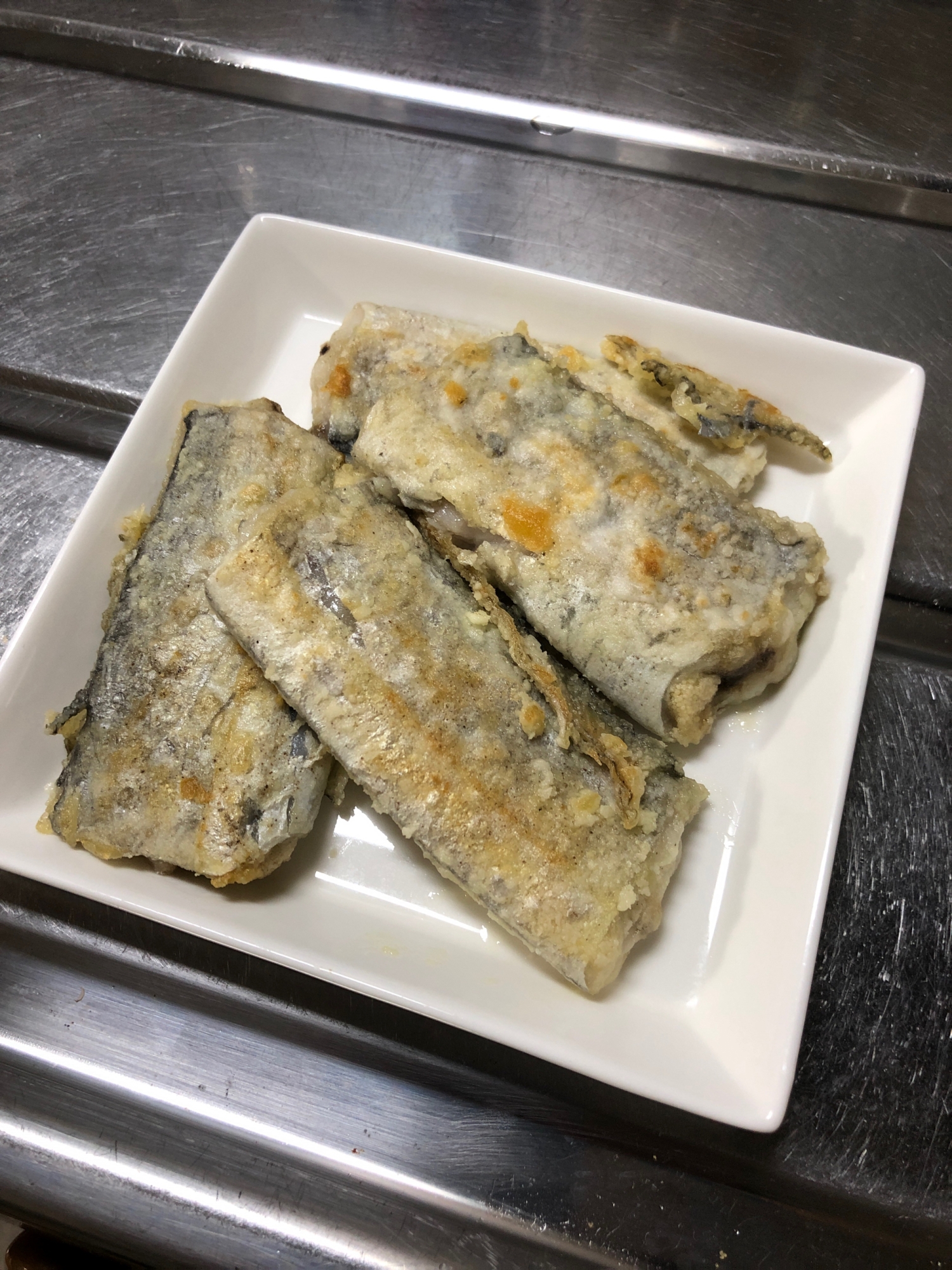 超簡単 太刀魚の揚げ焼き レシピ 作り方 By ぱぴぱぴ222 楽天レシピ 超簡単 太刀魚の揚げ焼き レシピ 作り方 By ぱぴぱぴ222 楽天レシピ