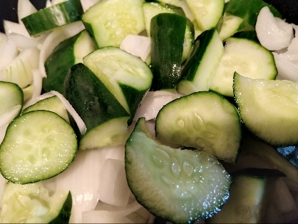 野菜サラダ（ミニトマト・きゅうり・レタス）