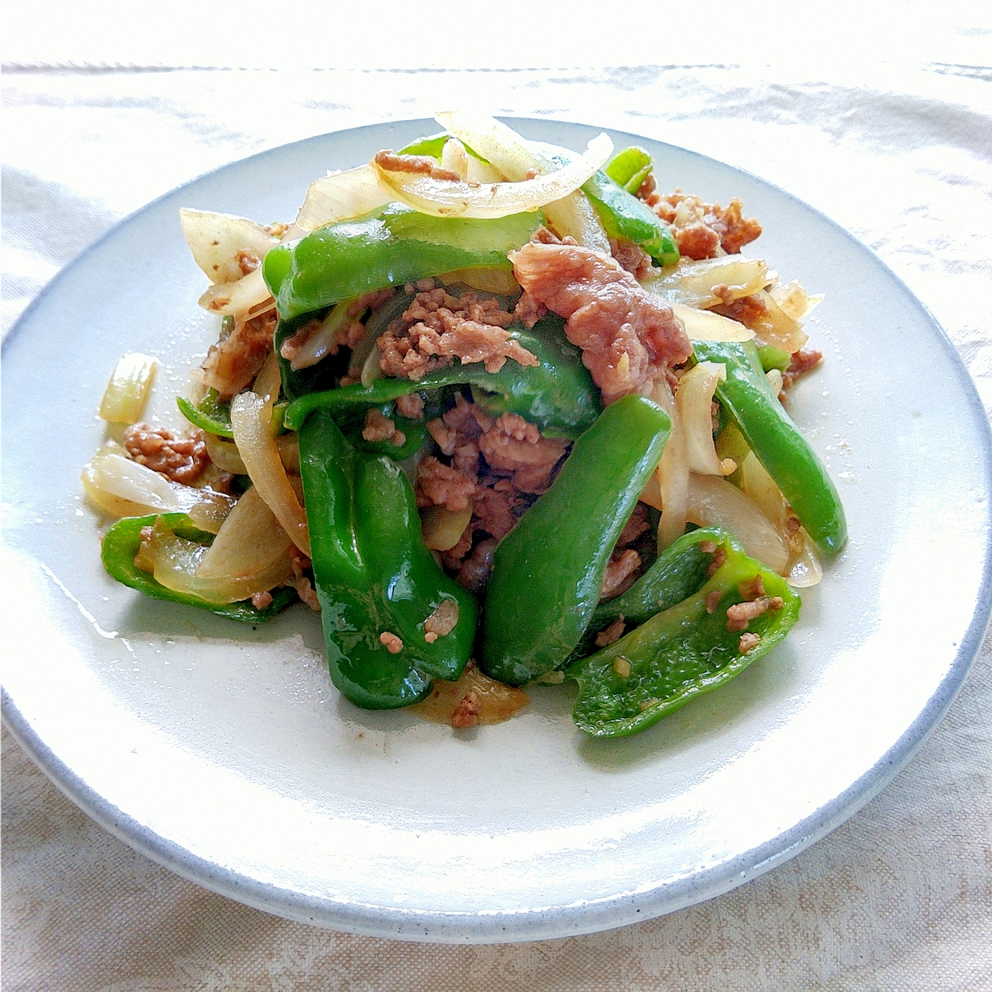 牛こま切れ肉とピーマンのオイスターソース炒め