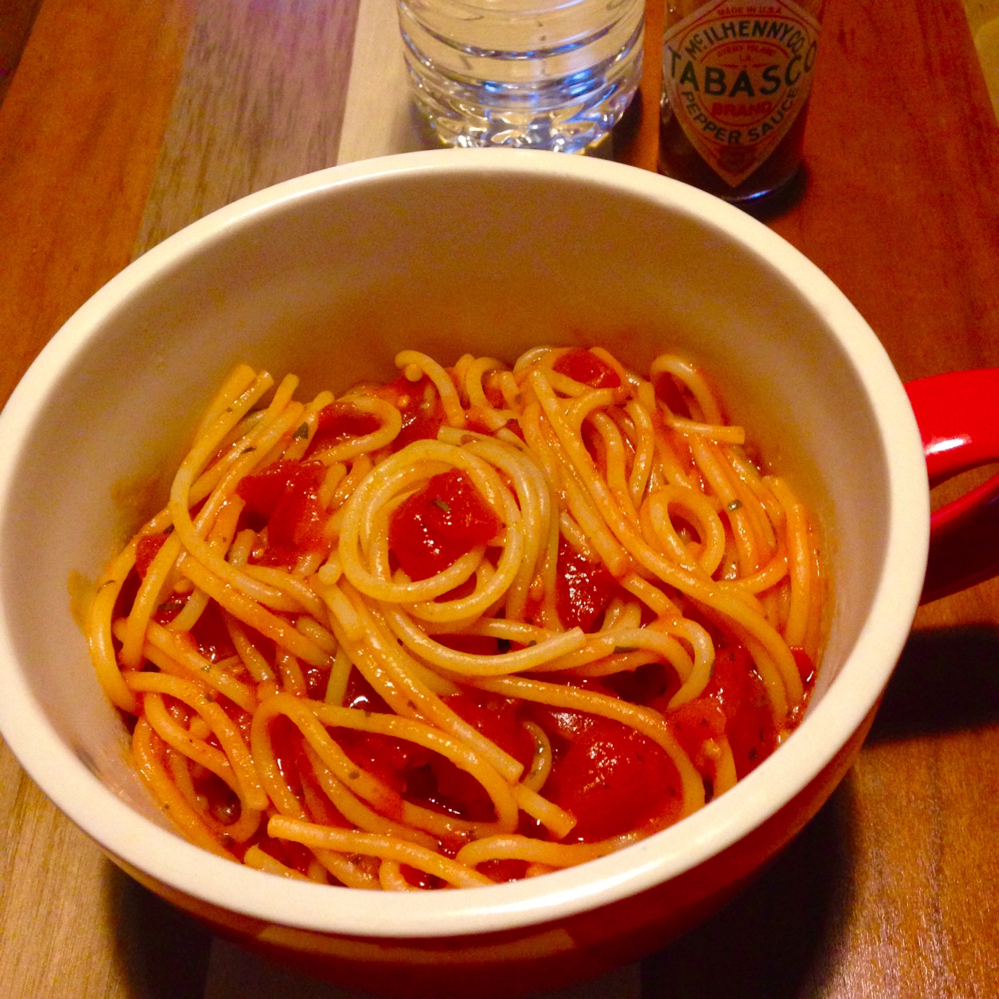 簡単節約ランチ★パセリとトマトのスパゲティ