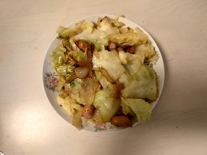 今日はキャベツと新玉ねぎとソーセージのマヨネーズ炒めを作りました。同じマヨネーズを使った料理と言う事で作ったよレポートを送らせて頂きました。