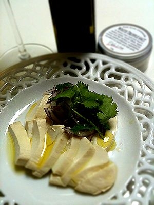 トリュフ塩で作る香り高い塩豆腐
