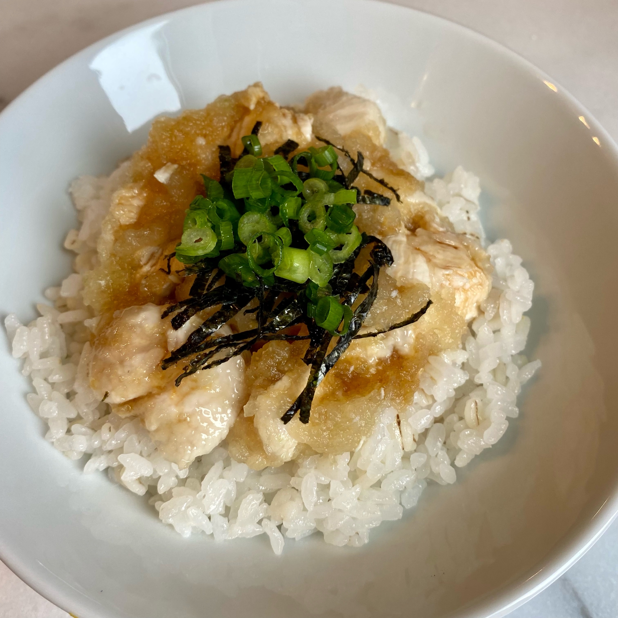 主夫がつくる鶏ポン酢丼