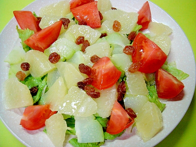 隼人瓜とグレープフルーツレタスのサラダ