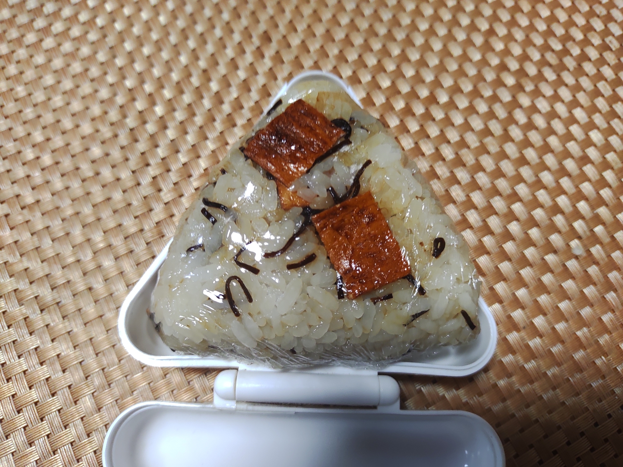 蒲焼太郎昆布おにぎり