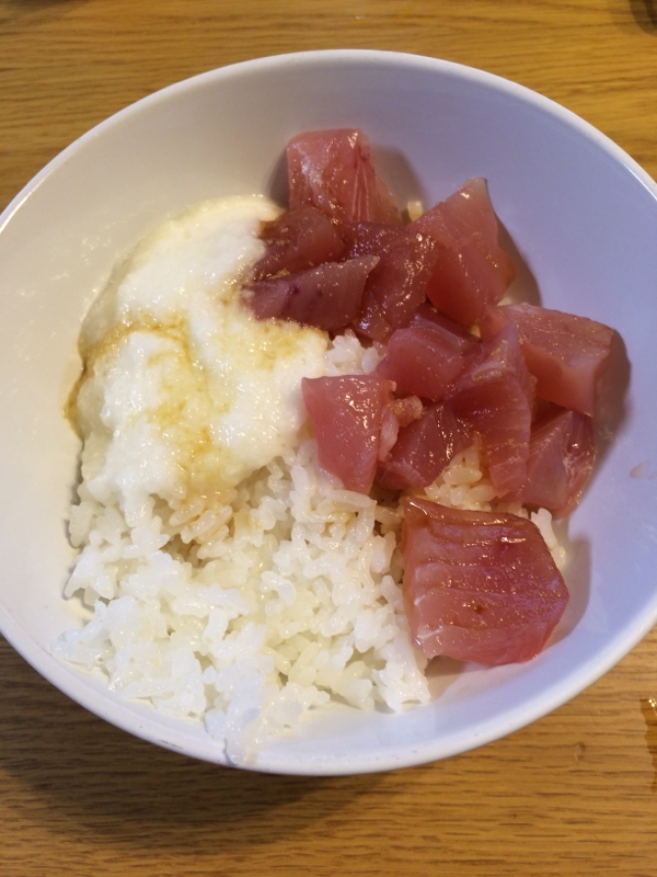 まぐろとろろ丼