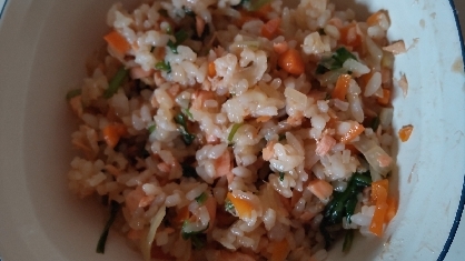 1歳からの離乳食完了期に♪鮭チャーハン。