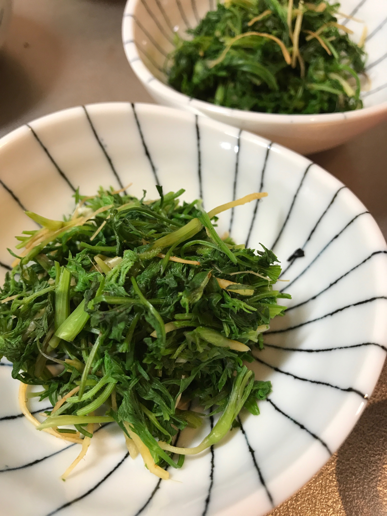 人参の葉っぱでおひたし(抜き菜)