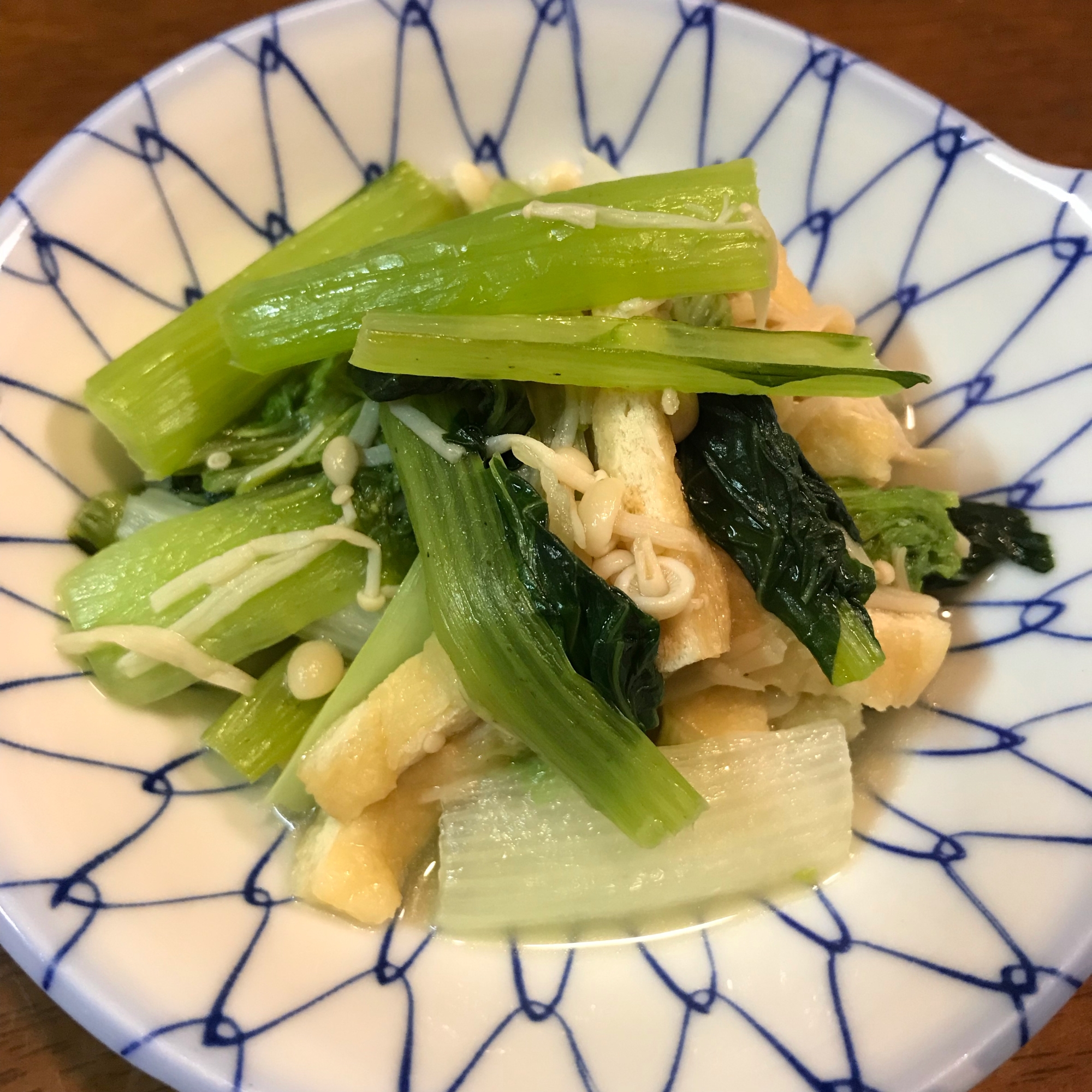 節約レシピ☆小松菜とお揚げの出汁煮込み