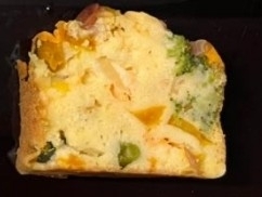 ブロッコリーと人参のケークサレ