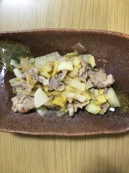 塩麹を使ってみたくて、作りました♪
白菜がたっぷり摂れて嬉しいですね。
味噌の風味、甘みがアクセントになって、
美味しかったです。