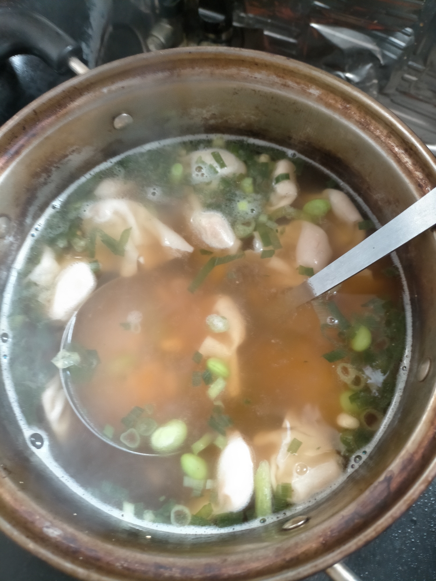 コーンと枝豆のわんたんスープ