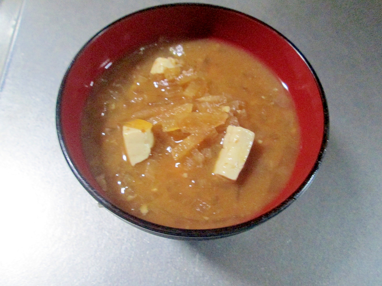 タマチャンショップの赤味噌で大根のお味噌汁