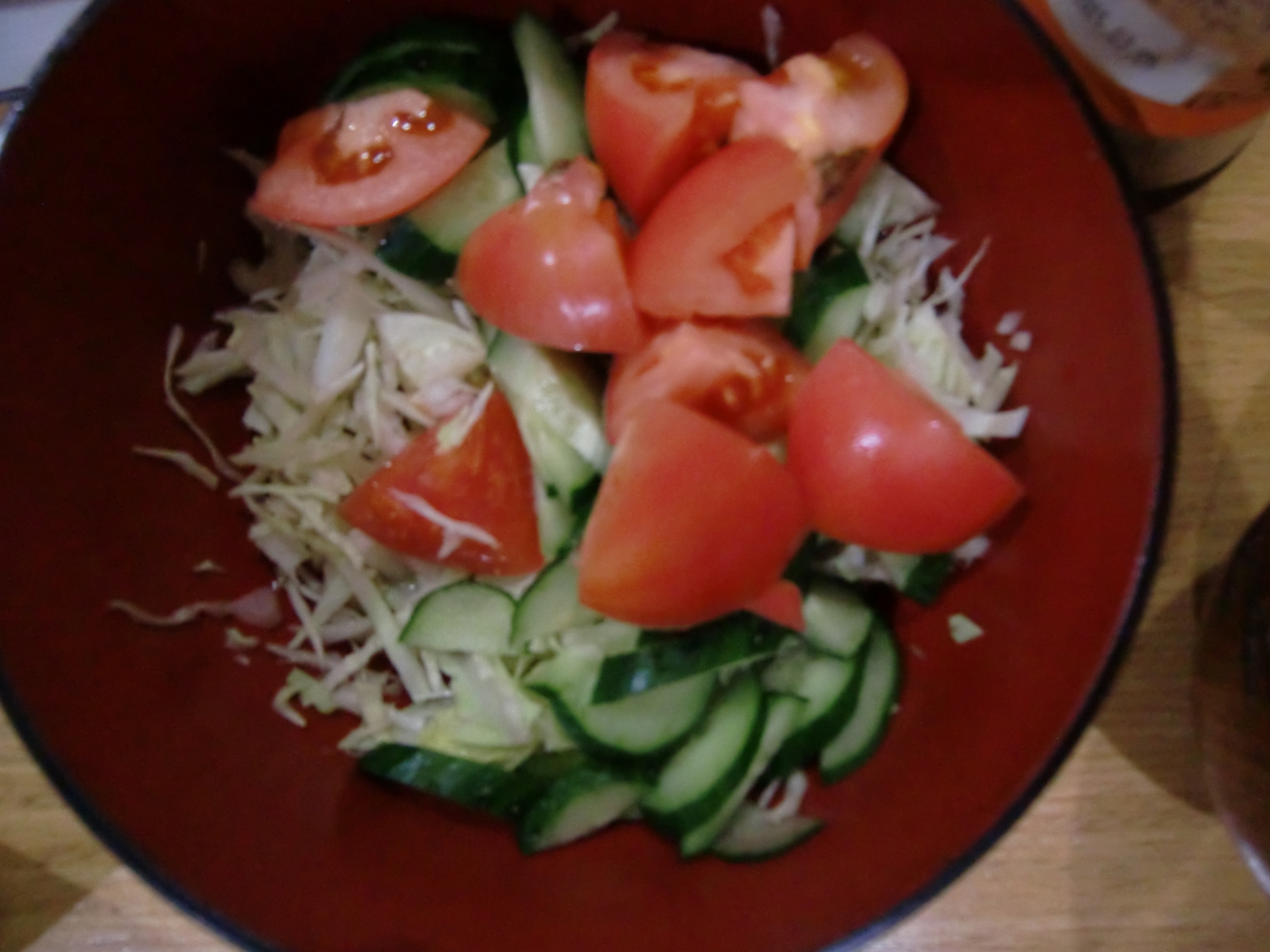 亜麻仁油で食べるシンプルサラダ