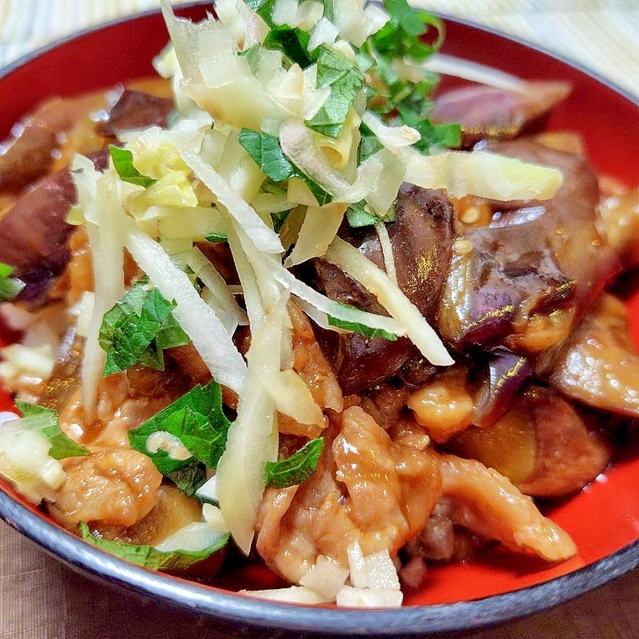 薬味のせて〜すき焼きのタレで簡単豚なす丼