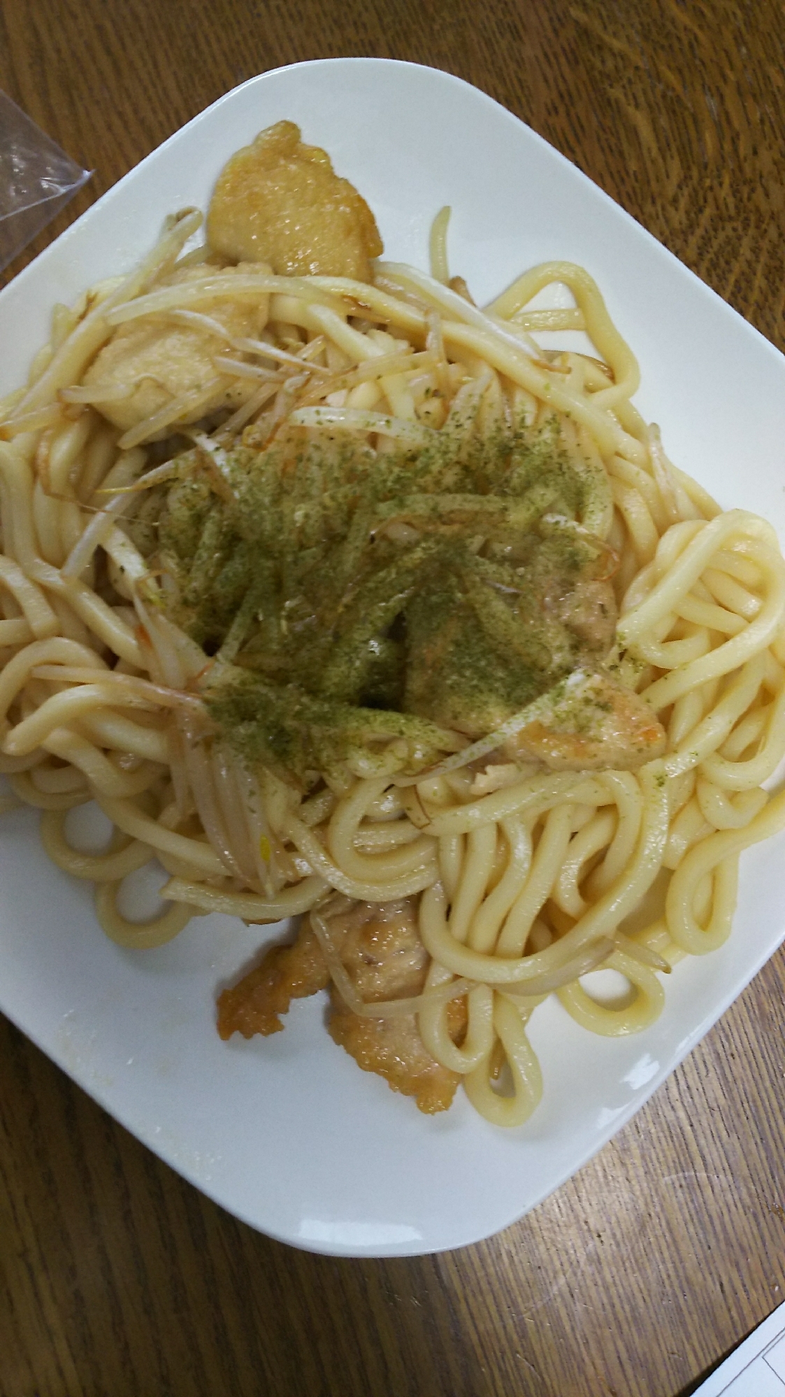 鶏むね肉ともやしの焼うどん