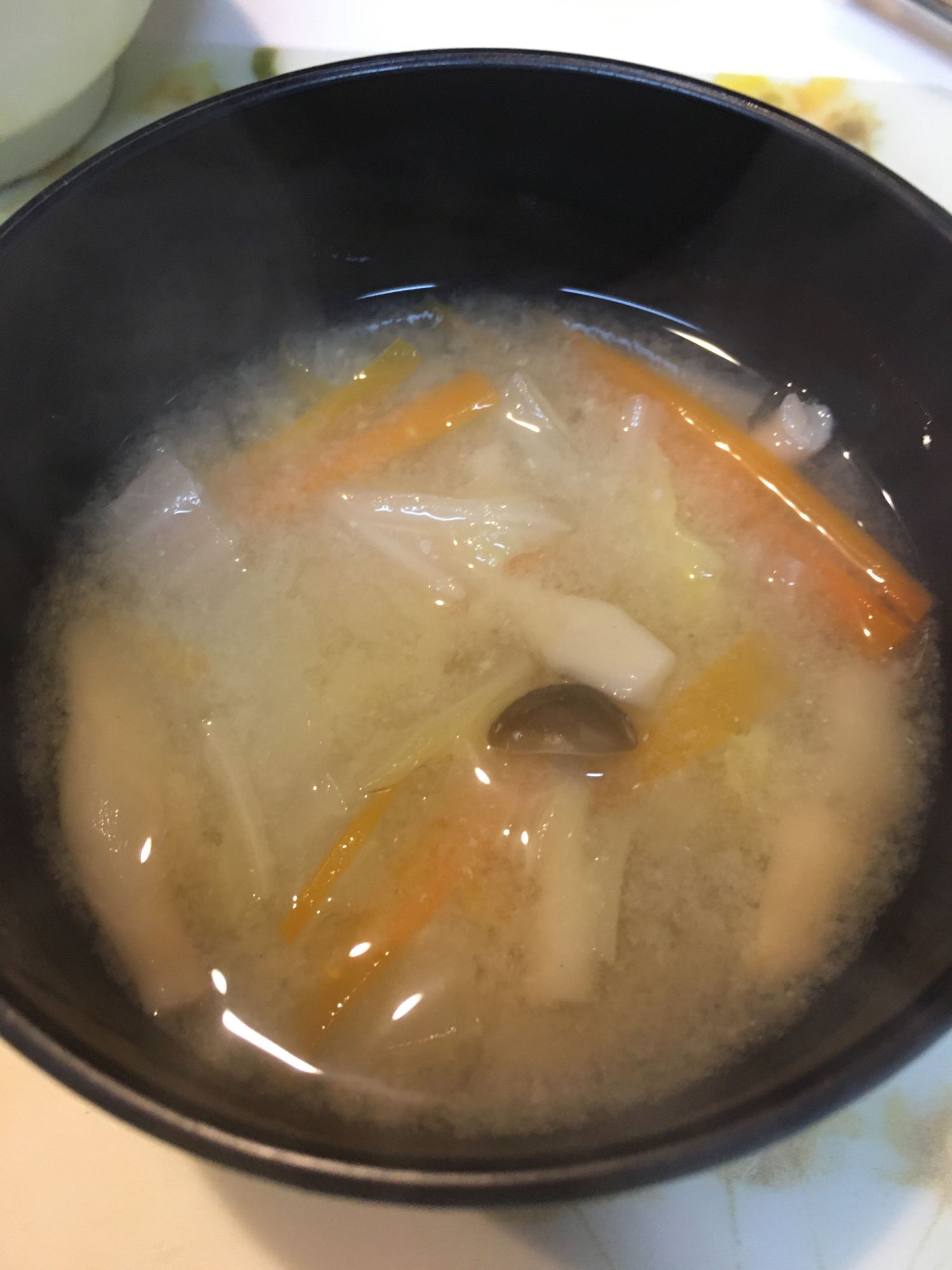 しめじと野菜のお味噌汁 レシピ 作り方 By Blythe 楽天レシピ しめじと野菜のお味噌汁 レシピ 作り方 By Blythe 楽天レシピ