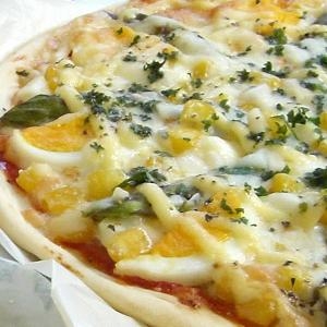 ☆手作りピザ～アスパラ＆茹で玉子