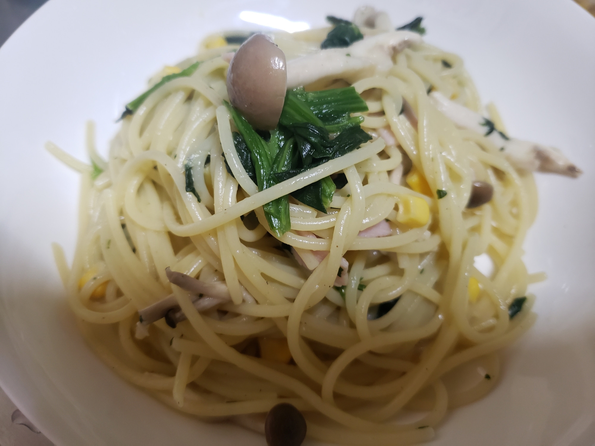 ハムとほうれん草のパスタ